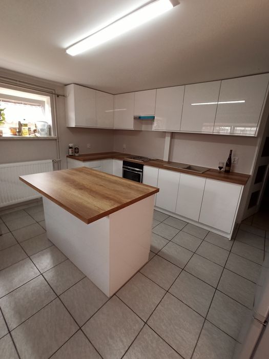 Meble kuchenne pokojowe zabudowy wnęk szafy na wymiar dla każdego