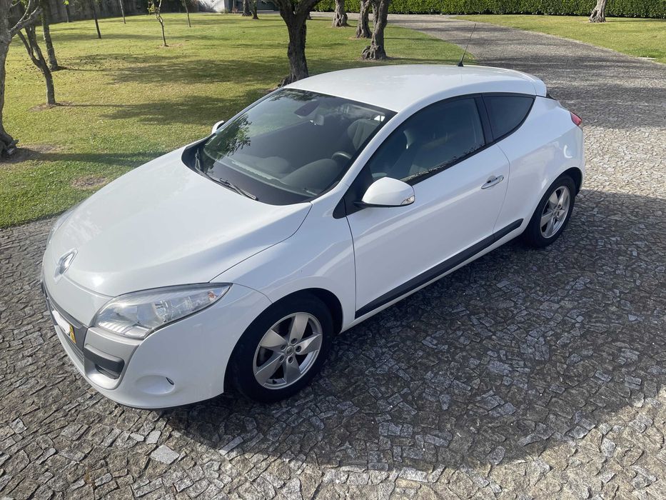 Renault Megane III Coupe — photo 5