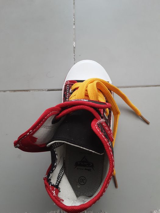 Téni e bota do Faísca McQueen