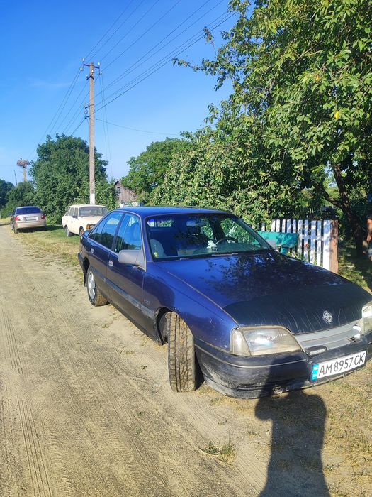 Продам  автомобіль OPEL Omega b