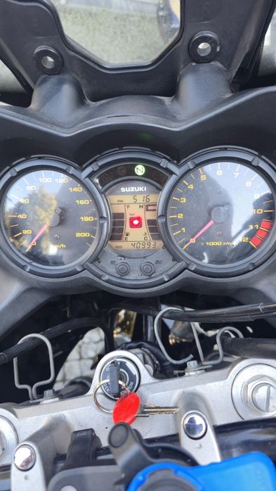 Suzuki V-Strom DL650 2004