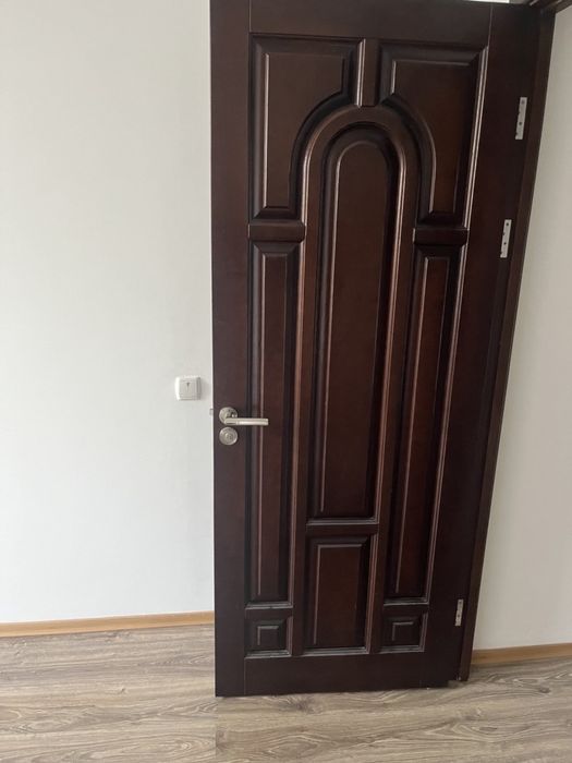 Продам двери межкомнатные из Ясеня