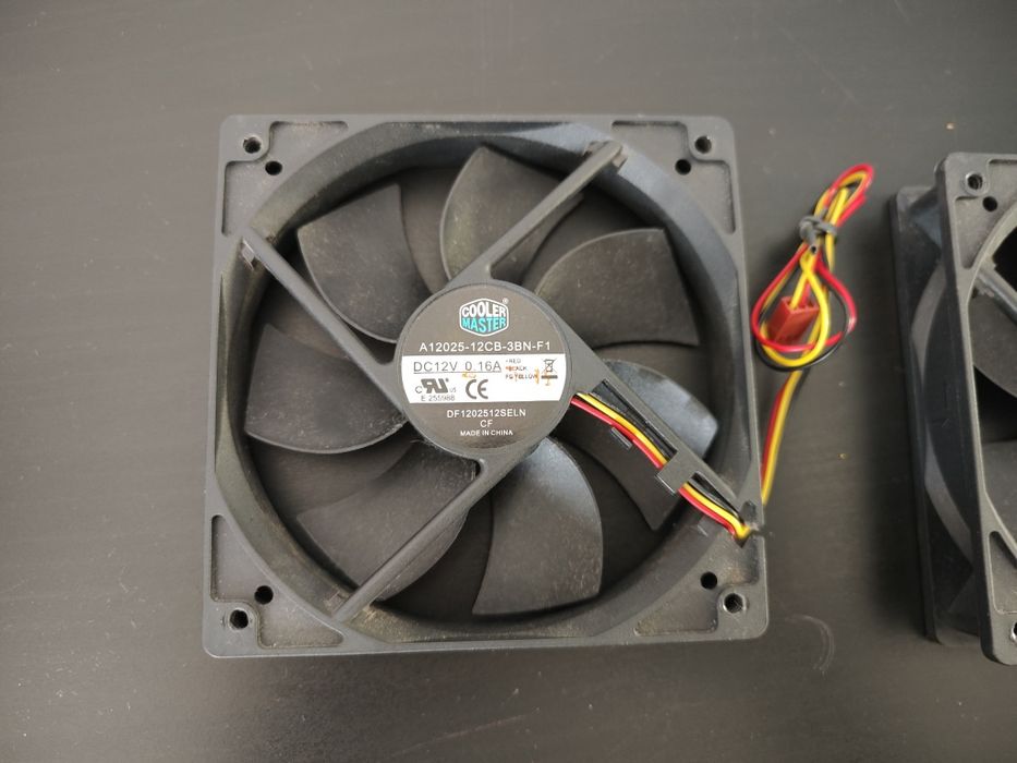 Ventoinhas CoolerMaster e BeQuiet446828758047150083
