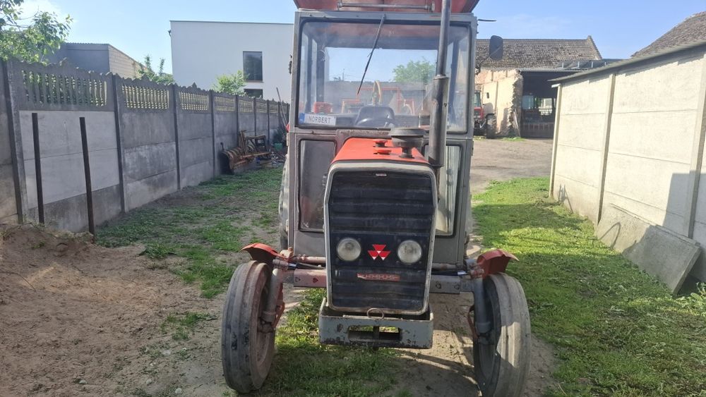 Massey Ferguson 255