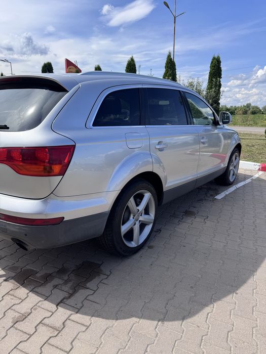 Продам Audi Q7 2007
