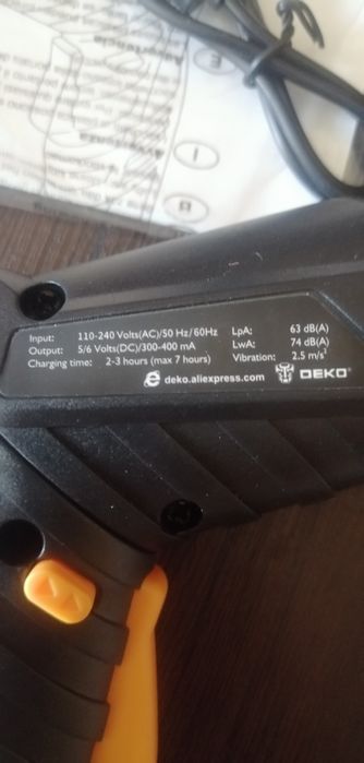 Электро отвёртка Деко на аккумуляторе. Новая