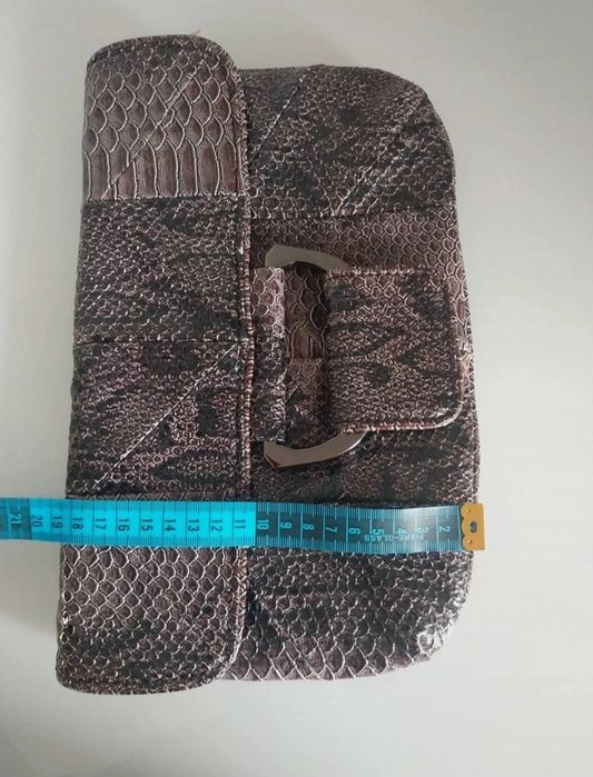 Mala de mão | Clutch | BCBGeneration | Pele sintética | como nova