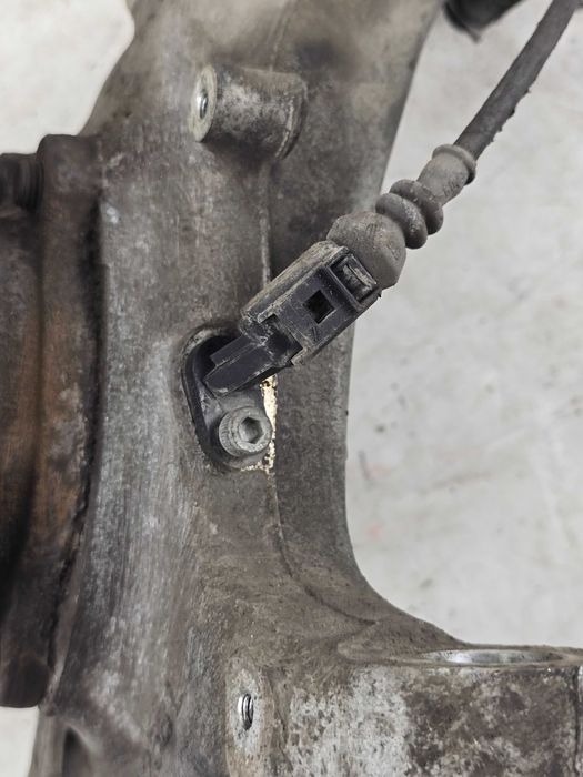 Zwrotnica prawa przednia przód 8k0407258l AUDI A4 B8 A5 LIFT 11-15 Q5 8R A6 C7