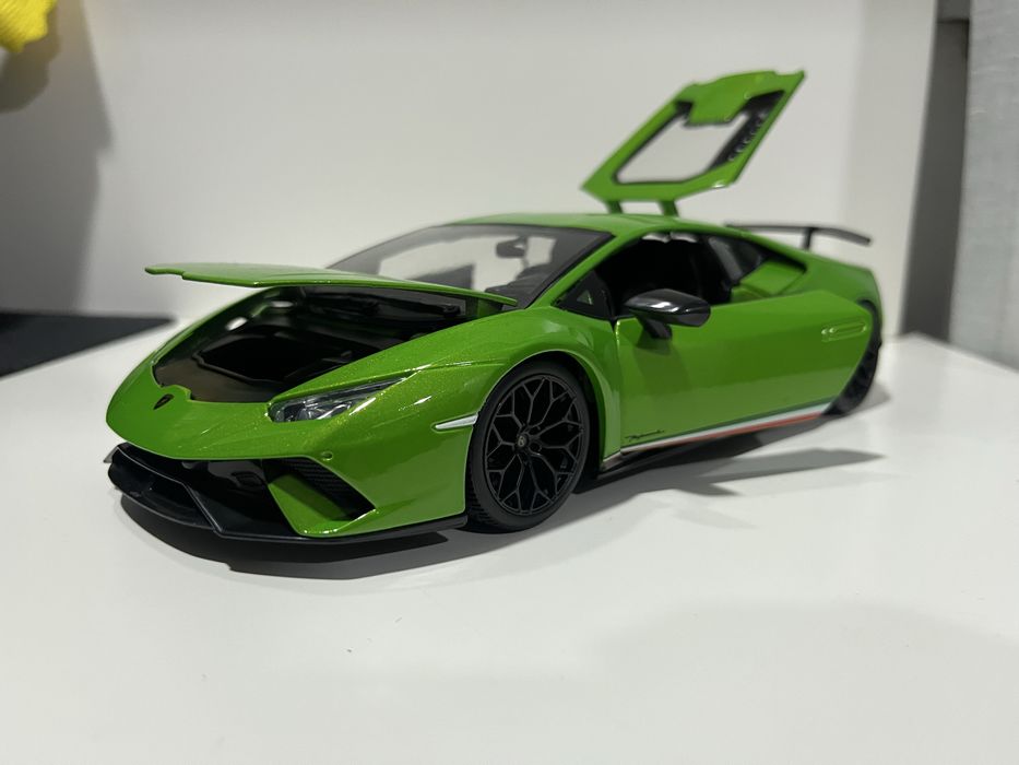 Lamborghini Huracan Performante 1:18 (Descrição)