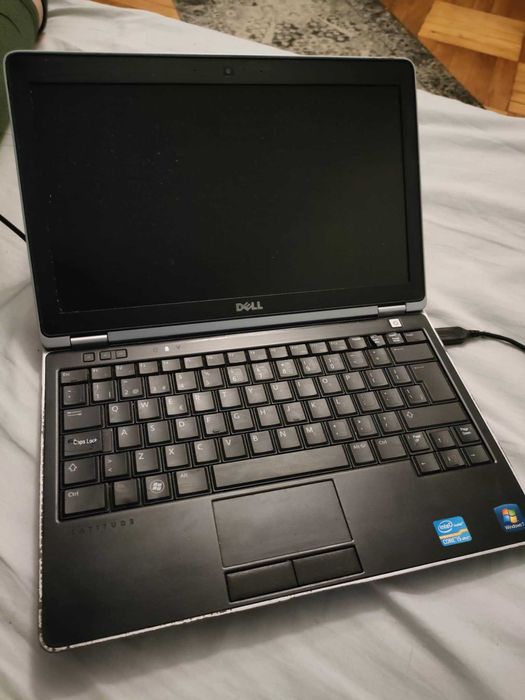 Dell Latitude  E6220