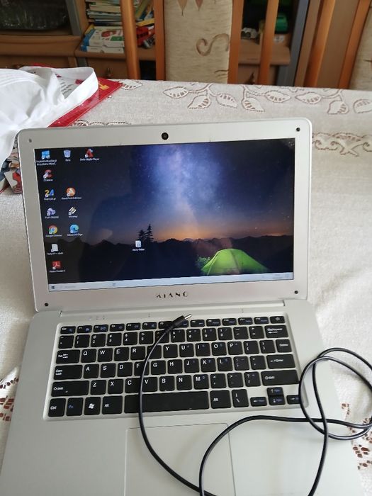 Sprzedam laptop kiano sprawny
