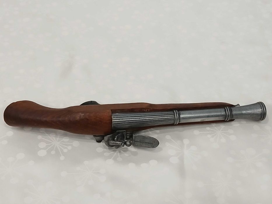 Replica pistola de Pederneira