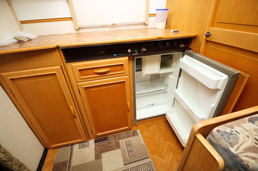 Причіп дача LMC luxus  (будинок на колесах, караван