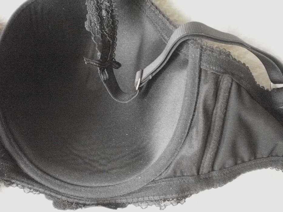 Biustonosz  Figleares 70 G