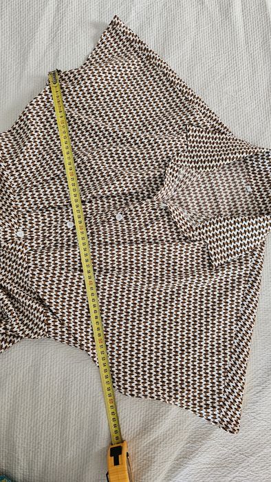 Vestido cintado sem mangas