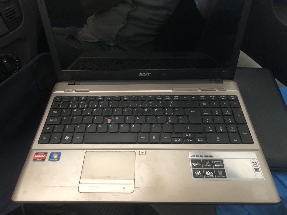 Portateis 160€! 80€ cada um!