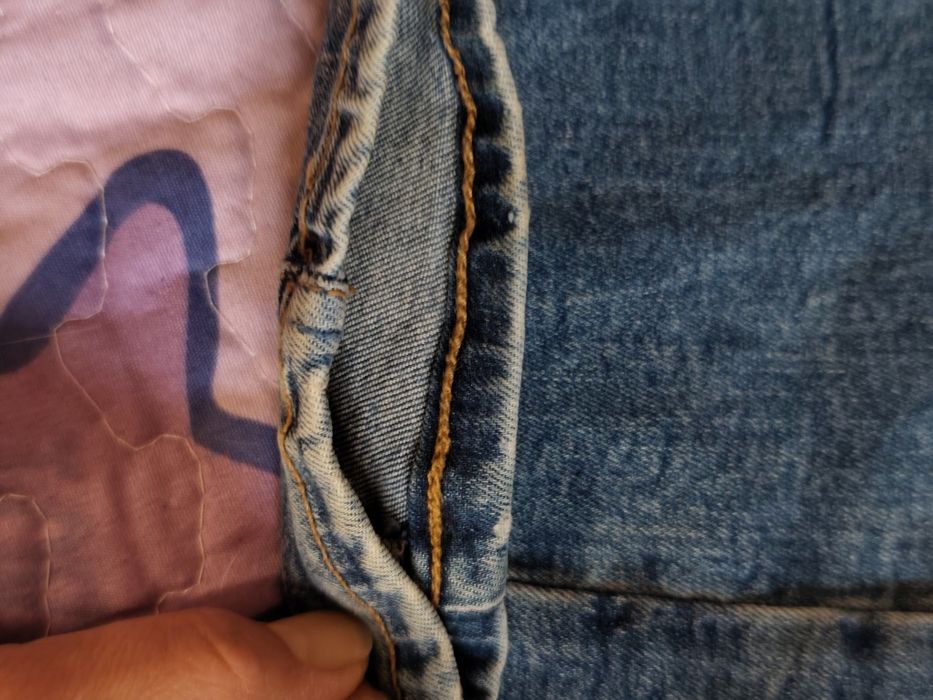 Джинси reserved з пуш-ап ефектом