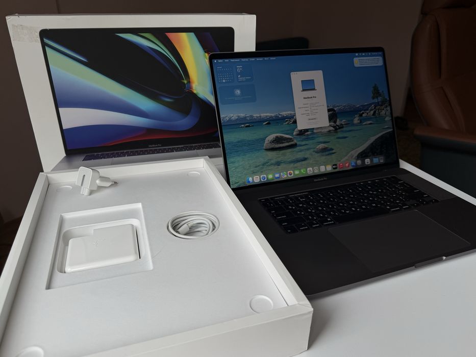 MacBook Pro 16" 2019 i9 16GB 1TB AMD 5500M повний комплект