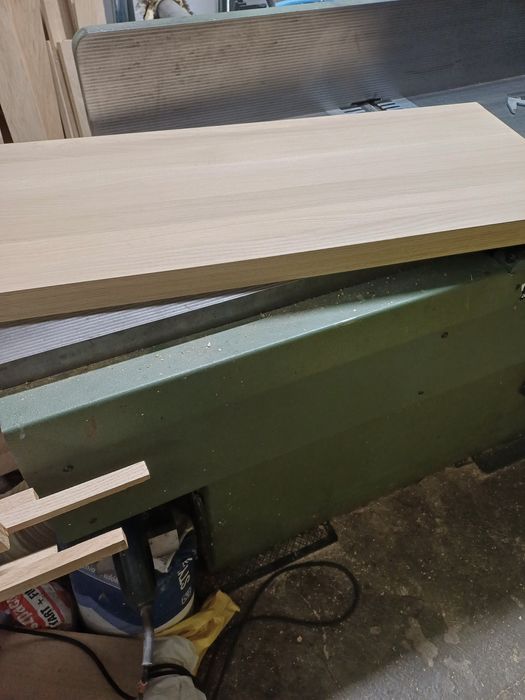 Deski dębowe stopnie parapety  , klejone ,suche  8-10%  czyszczone 100