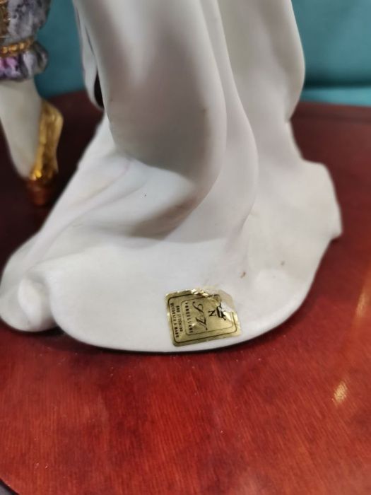Candeeiro - Escultura em porcelana Capodimonti de Vittorio Sabadin