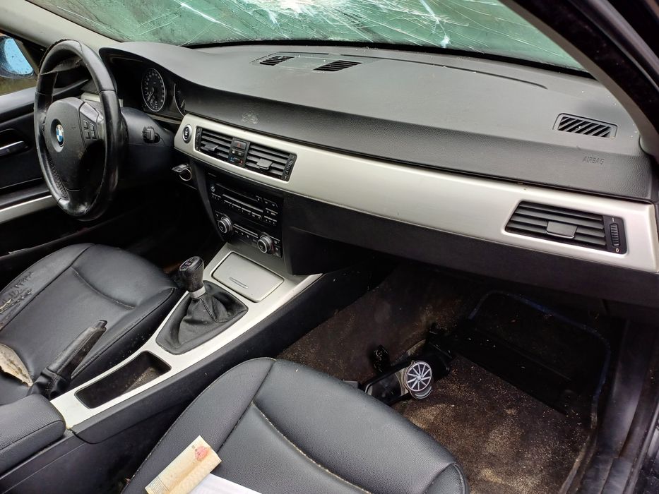 BMW E90 E91 E92 Konsola Kokpit Pulpit Deska Rozdzielcza Czarna