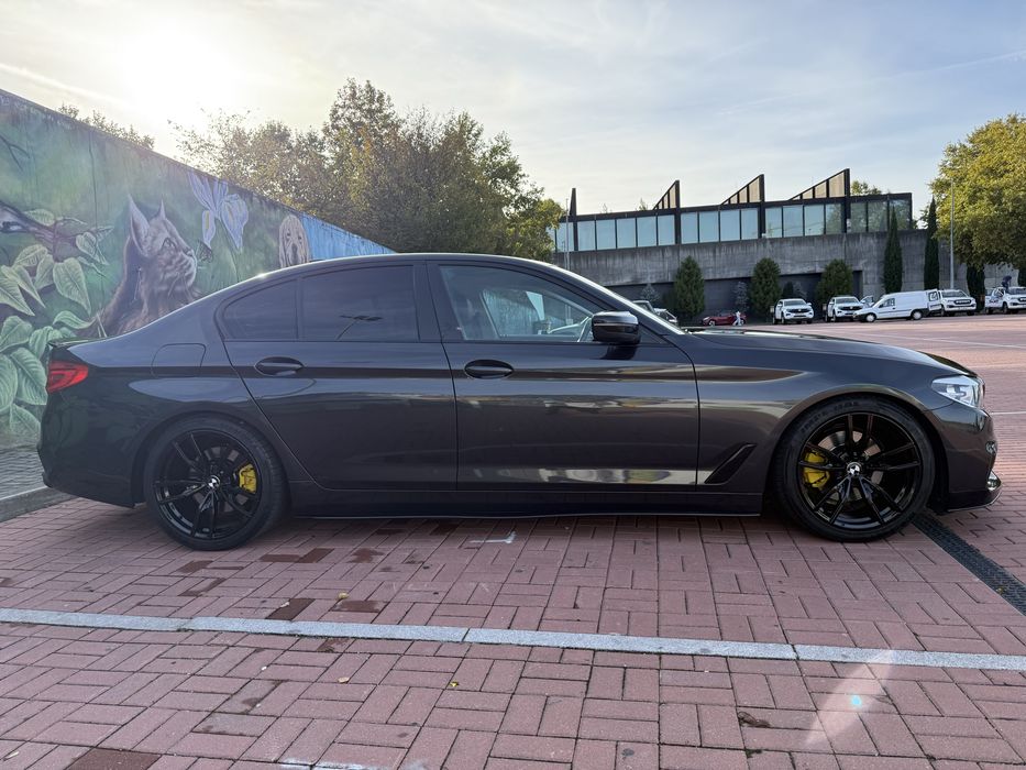BMW 520d 190cv LOOK M5 - 2017- Full Extras — photo 5
