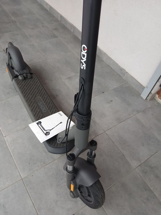 Електросамокат ODYS neo e100