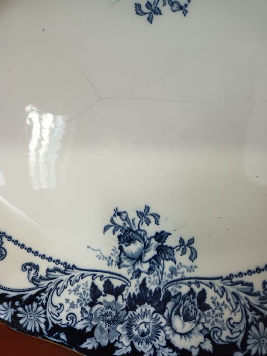 Linda travessa em porcelana inglesa