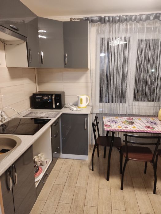 ТЕПЛО.Здам подобово, погодинно  квартиру в центрі м