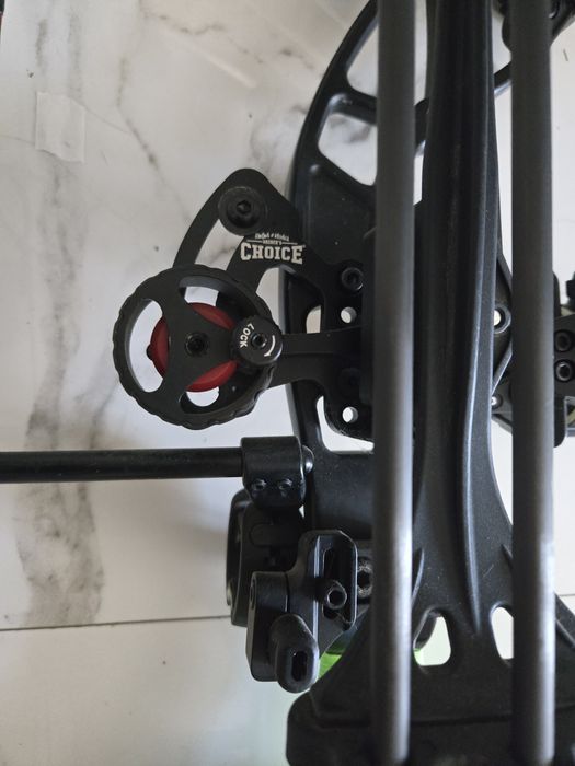 Łuk bloczkowy 30-70 lbs futerał i strzały