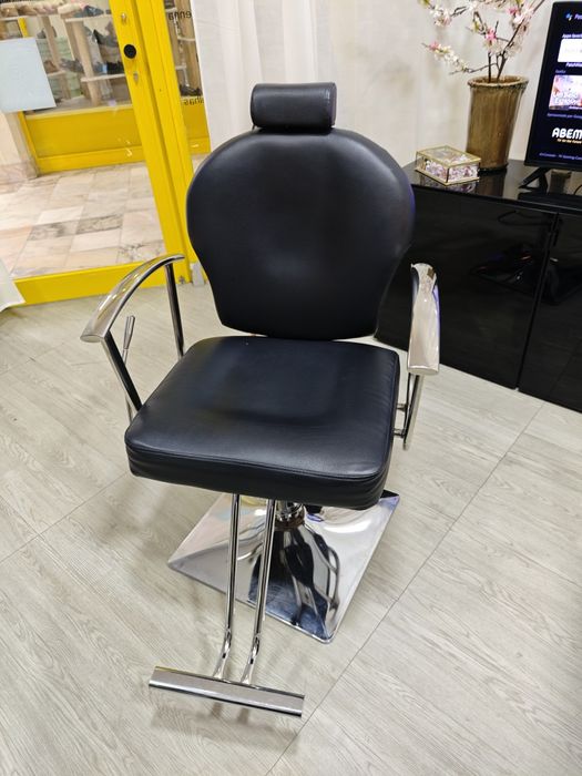 Cadeira hidráulica no Cacém