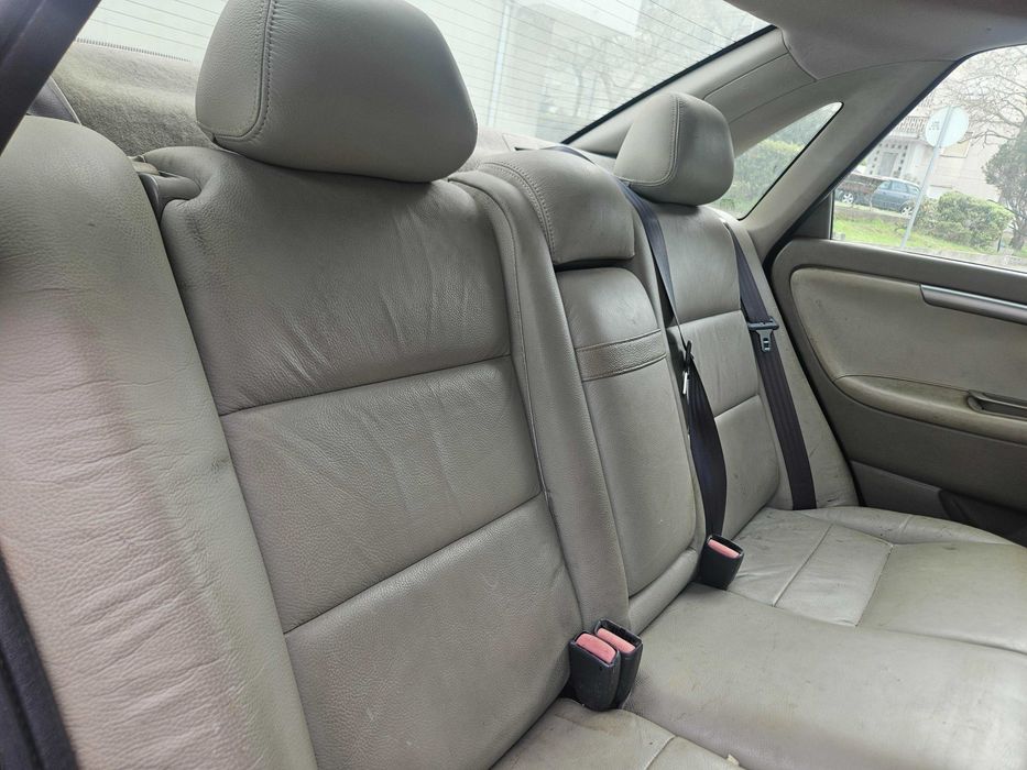 Volvo S40 1.6 Gasolina (2004) | 12.000 km | Motor novo 2024 | 1.500€ | Barreiro