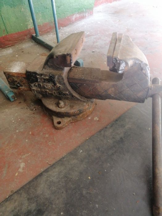 Тиски, верстати слесараные