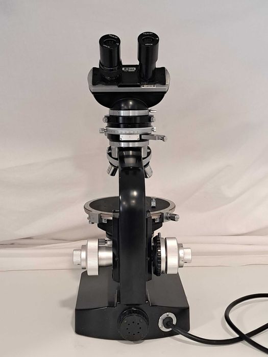 Microscópio Petrográfico Nikon POH-3  Óticas Impecáveis Caixa Original