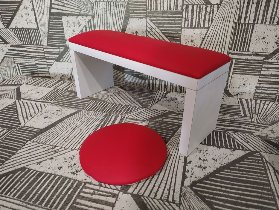 Подставка для маникюра Под локоть мастеру, в салон етажерка