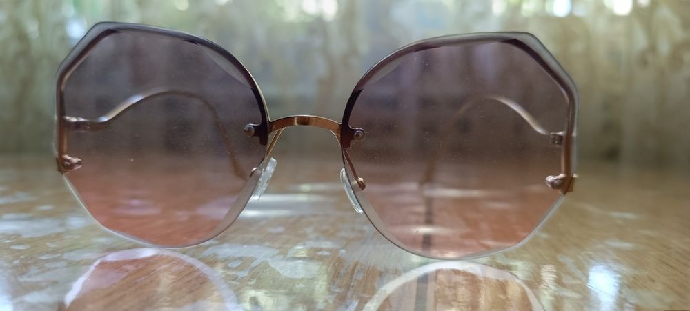 Очки солнцезащитные