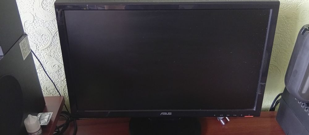 Комп'ютерний монітор Asus