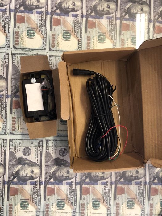 Датчик відкриття багажнику ногою, открытие багажника ногой