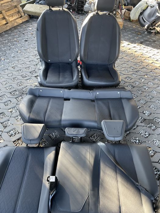 Opel corsa f fotele wnetrze  idealne