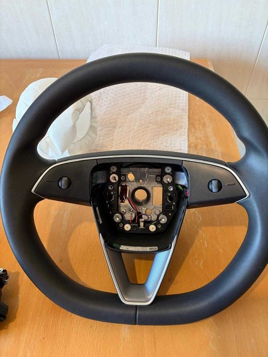 volante tesla model 3 highland