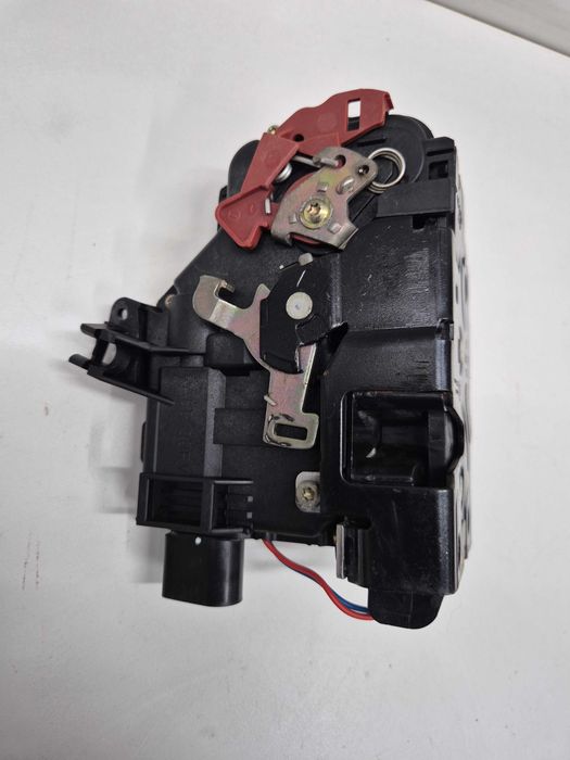 audi a6 c5 a4 b6 zamek drzwi prawy przód przedni prawy pasażera 7pin