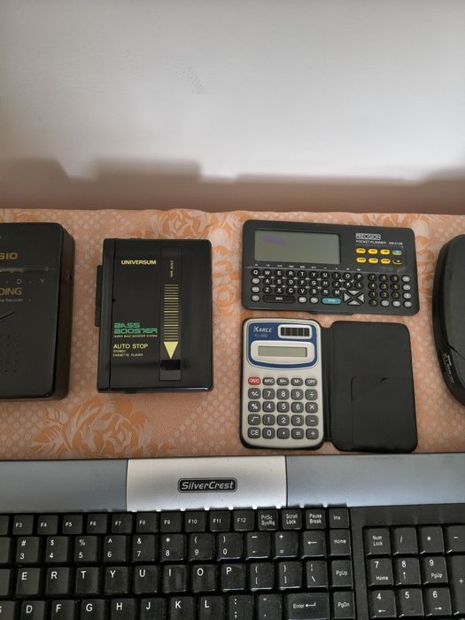 Stary telefon , kalkulator, zasilacz , dvd , casio