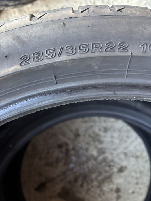 Шини Bridgestone 285/35 R22