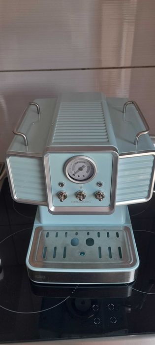 Ekspres ciśnieniowy kolbowy Cecotec Cumbia Tradizionale 1350W