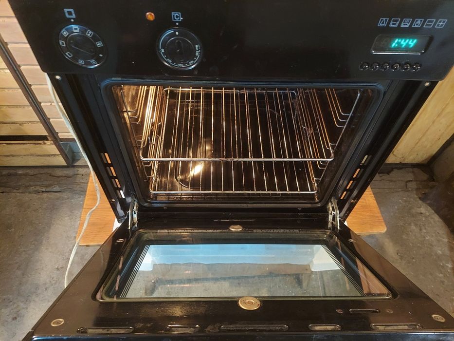 Електрична духова шафа  ARISTON