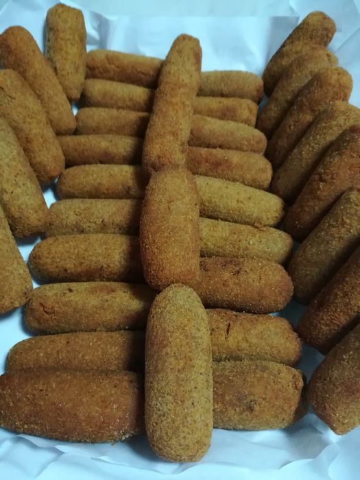 Empadas, rissois, croquetes, tartes bolas de carne