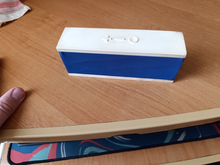 Продам jawbone Jambox -V3J