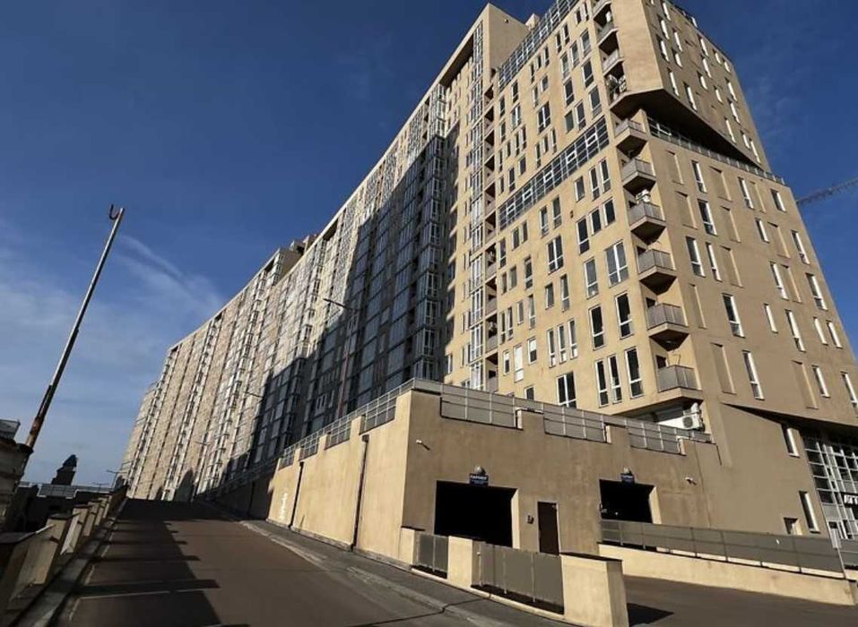 Продам квартиру 105м2! Павловский квартал! Торг (18020)