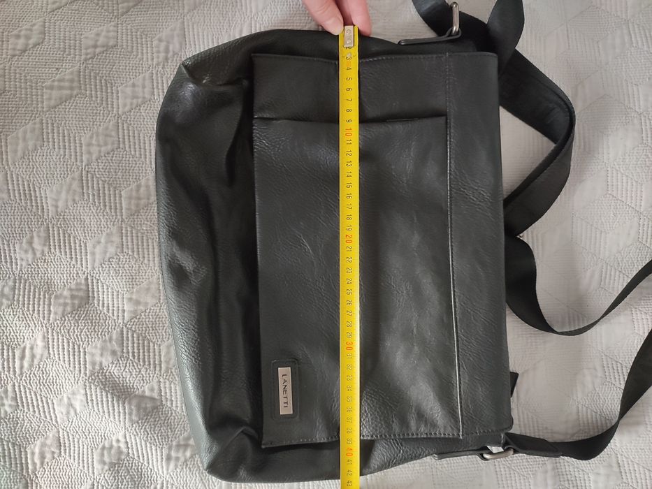 Męska torba na ramię.