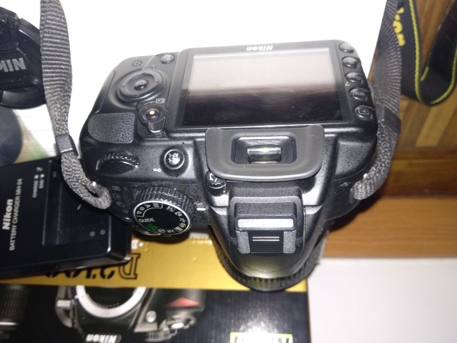 Nikon D3100 + objectiva AF-S DX 18-55mm f/3.5-5.6GII
